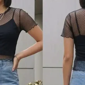 Blusa Crop en Mesh Negro